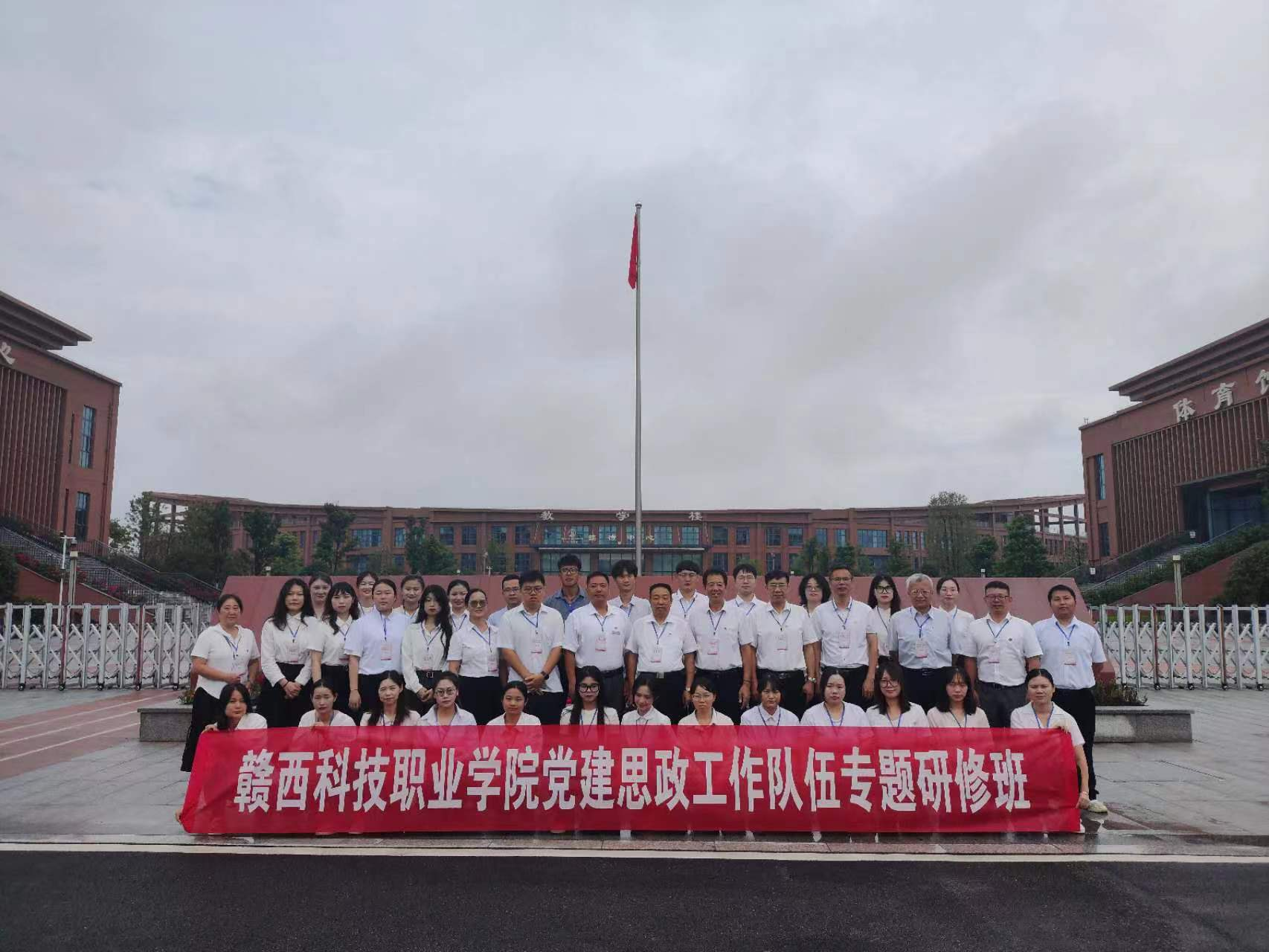 1692948253398515.png 图片2.png