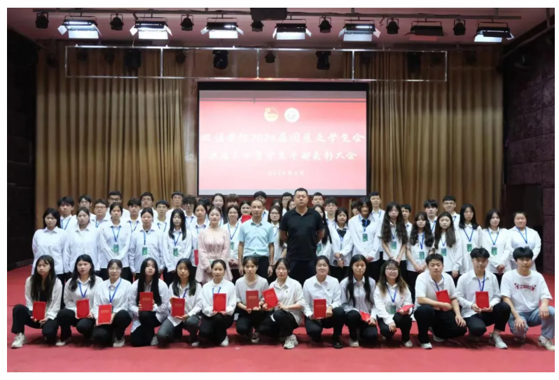 1719488100528713.png 屏幕截图 2024-06-27 193121.png